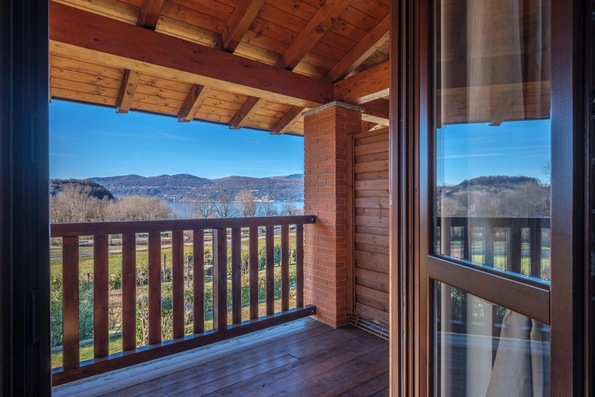 La Luna Nel Lago Lake View Garden - Happy Rentals Ispra Buitenkant foto